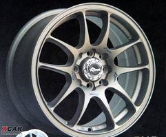 国产塞纳加装轮毂图片视频,轮毂升级，焕新视觉盛宴